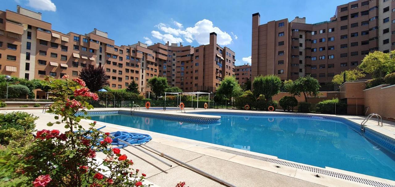 Residencial En Madrid Alquiler De Corta Estancia No Turistico Esterno foto